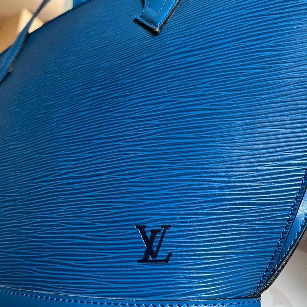 #027 LV EPI BLUE LEATHER BAG W/ FREE LV EPI COMPACT WALET - Picture 3 of 12